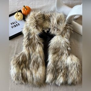Anne Taylor Loft Faux Fur Vest Size M